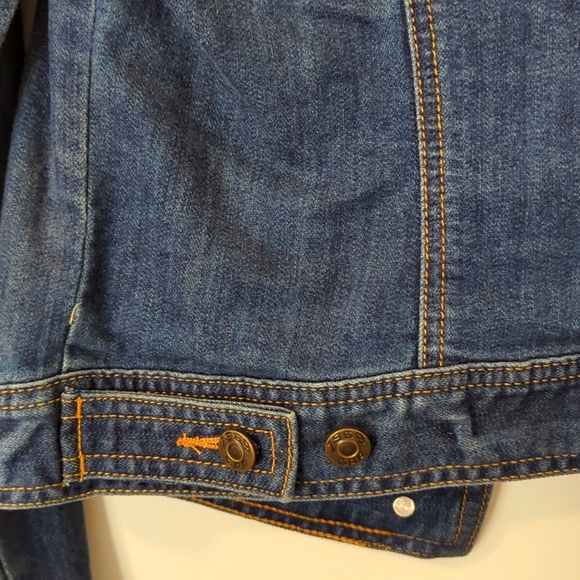 Women's Dark Wash Stretchy Fitted Denim Jacket, M - Picture 8 of 8